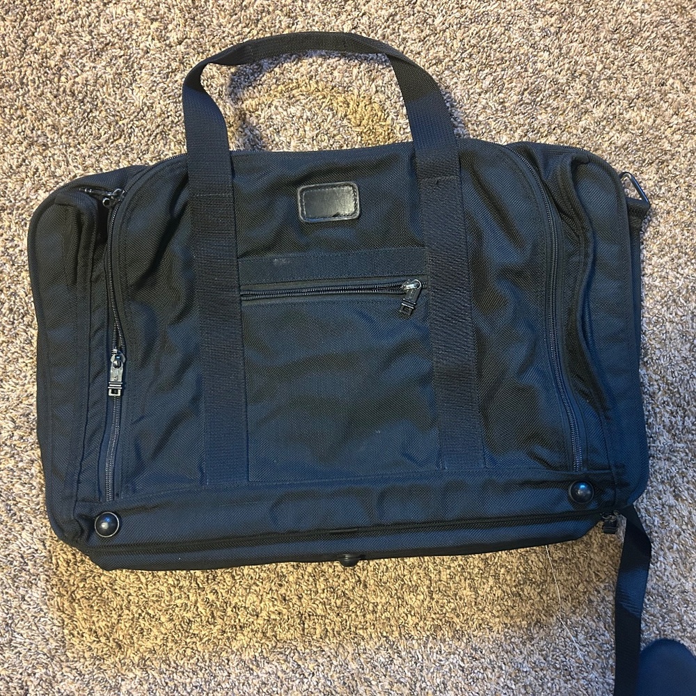 Tumi expandable briefcase